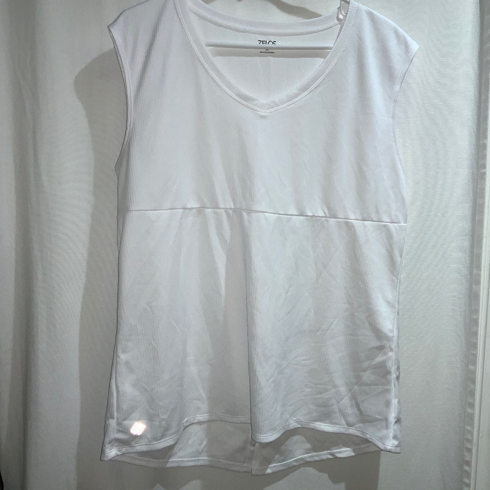 Zelos v neck workout top Sz XL sleeveless fly away back